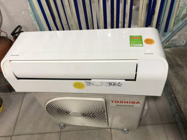 Máy lạnh Toshiba H13C4KCVG-V