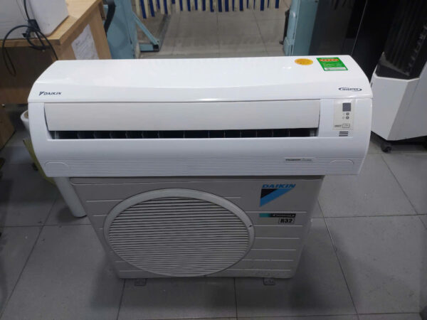 Máy lạnh Daikin FTKC35NVMV