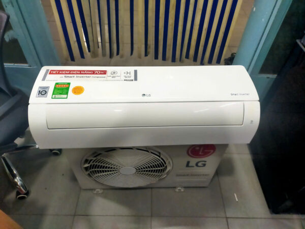 Máy lạnh LG Thái 1.5hp inverter