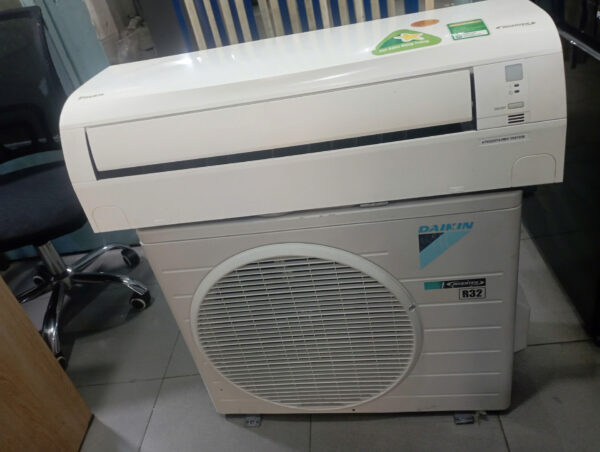 Máy lạnh Daikin Inverter 1.5 HP ATKQ35TAVMV