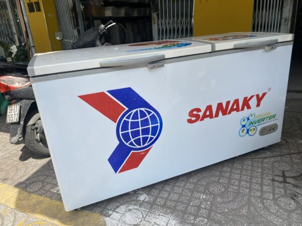 Tủ đông suốt Sanaky 530L Inverter VH 6699HY3