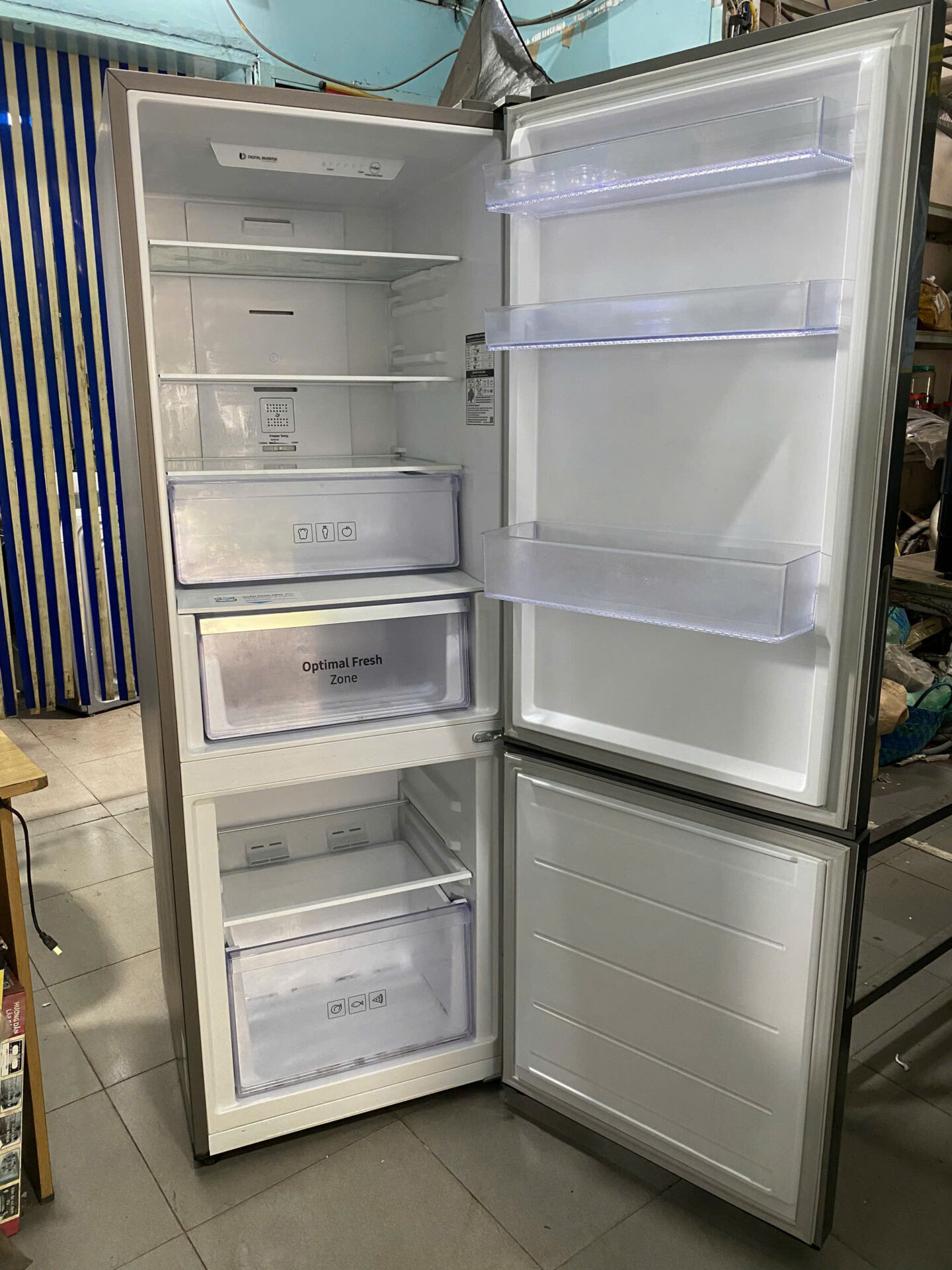 Tủ lạnh Samsung Inverter 310 lít RB30N4010S8 có ngăn đông mềm - Hình ảnh 3