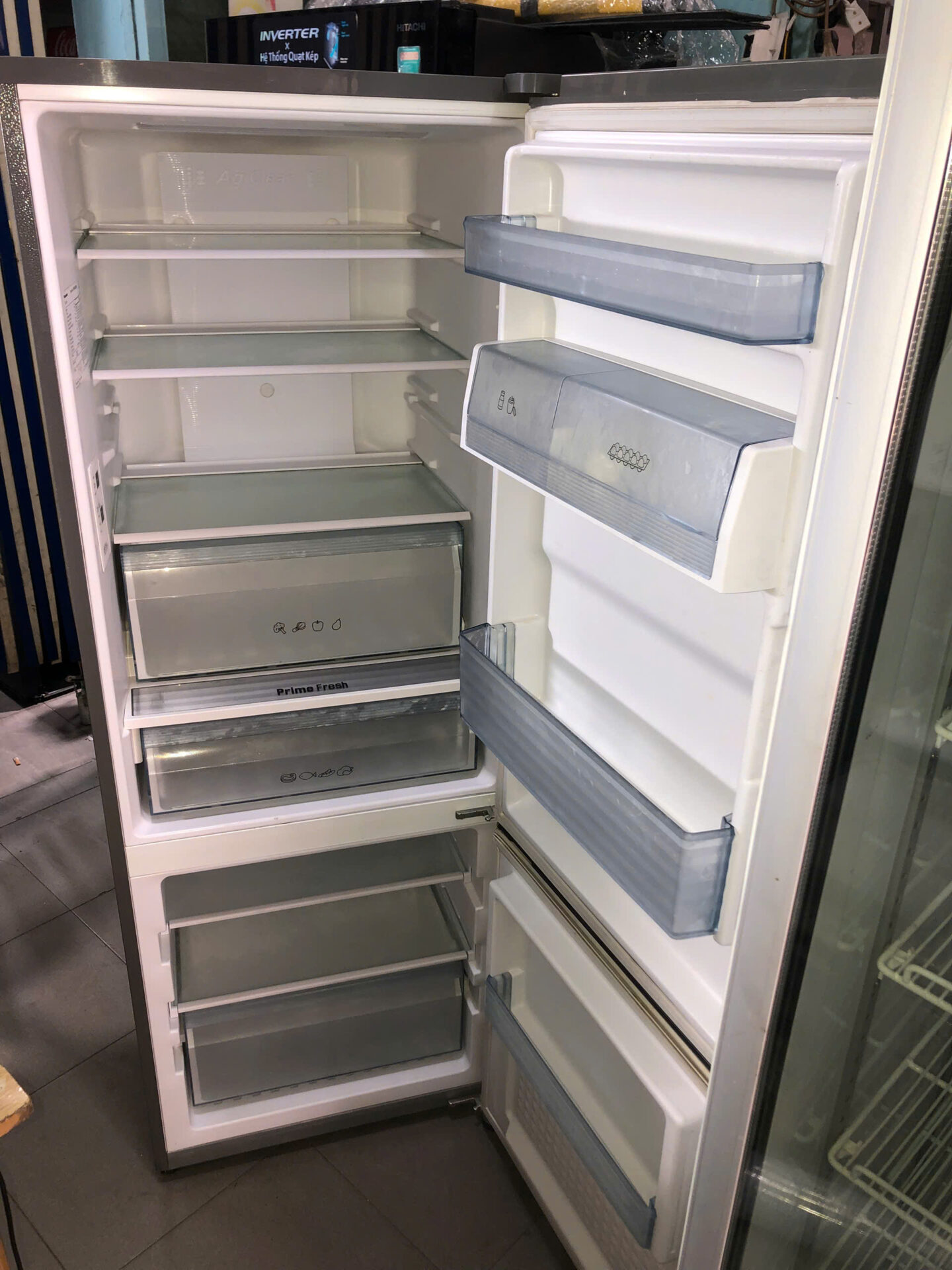Tủ lạnh Panasonic Inverter 290 lít NR-BV329Q - Hình ảnh 3