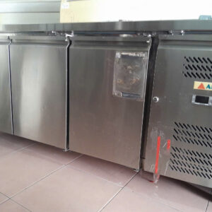 Tủ đông inox Alaska T-18F 3 cửa - lạnh sâu bền bỉ / Bàn đông inox Alaska T-18F