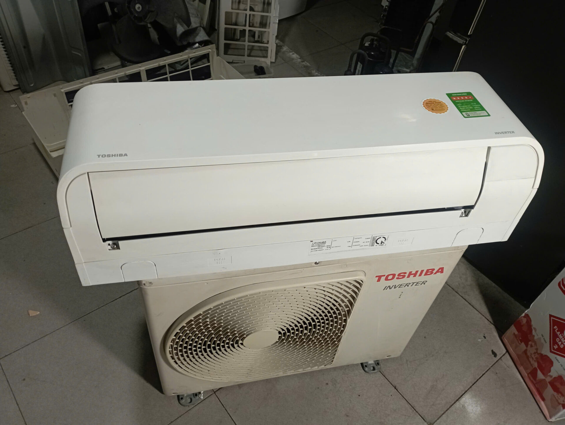 Máy lạnh Toshiba Inverter 1.5HP RAS-H13PKCVG-V