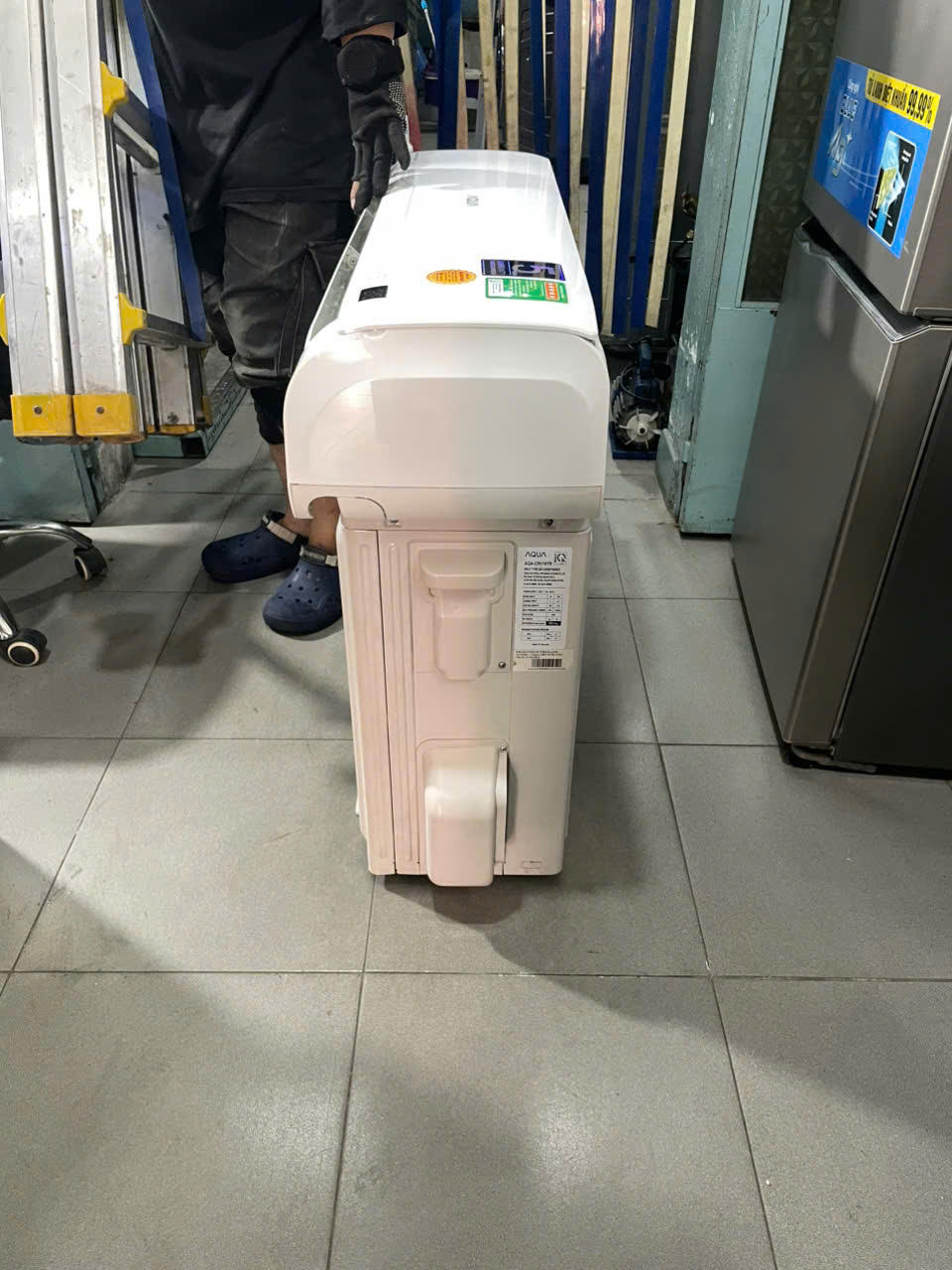 Máy lạnh Aqua Inverter 1 HP AQA-KCRV10TR nhẹ điện -BAO CÔNG LẮP ĐẶT - bảo hành 6 tháng - Hình ảnh 3
