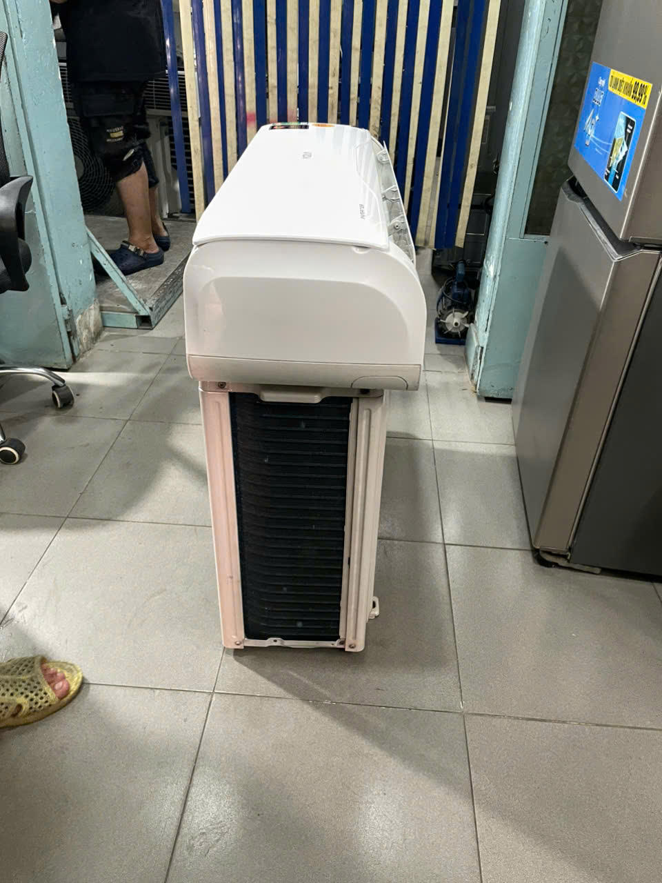 Máy lạnh Aqua Inverter 1 HP AQA-KCRV10TR nhẹ điện -BAO CÔNG LẮP ĐẶT - bảo hành 6 tháng - Hình ảnh 4