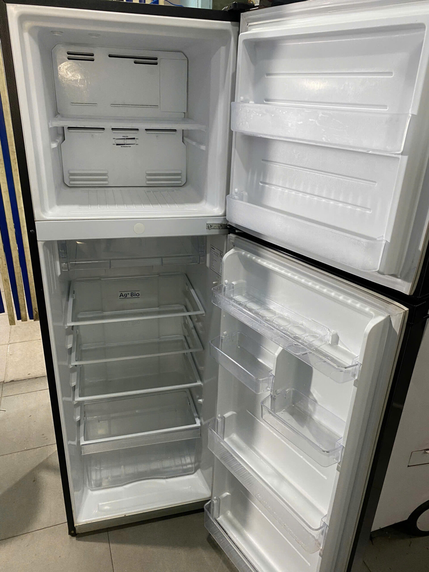 Tủ lạnh Toshiba Inverter 253 lít GR-B31VU SK Freeship - Hình ảnh 6