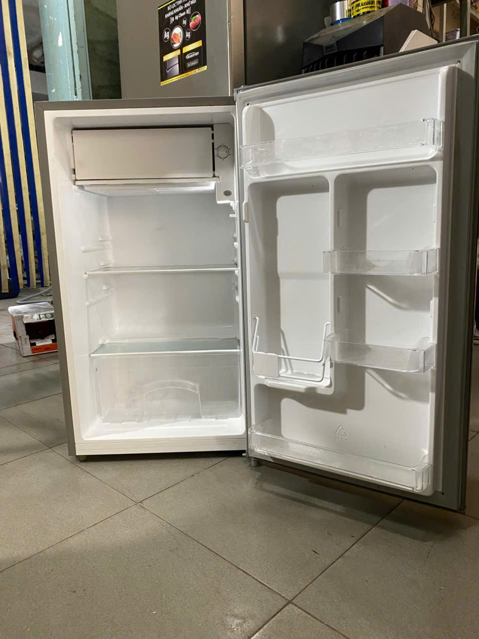 Tủ lạnh Beko 90L RS9051P bền bỉ nhẹ điện - FREESHIP - Hình ảnh 3