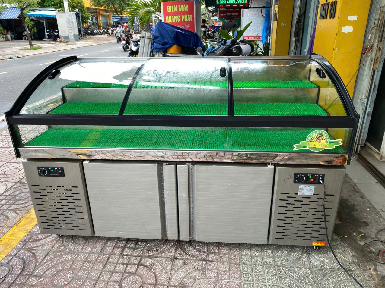 Tủ đông mát trưng bày 600L mới 90% Date T8/2025 - FreeShip