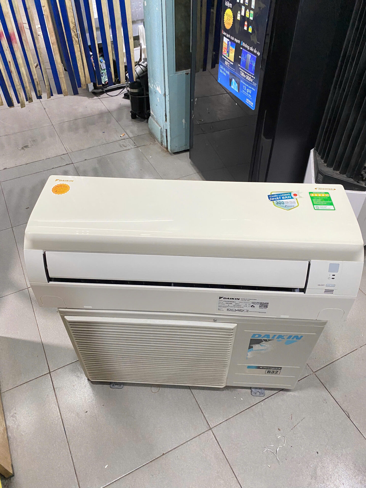 Máy lạnh Daikin 1HP Inverter FTKA25VMVMV tiết kiệm điện