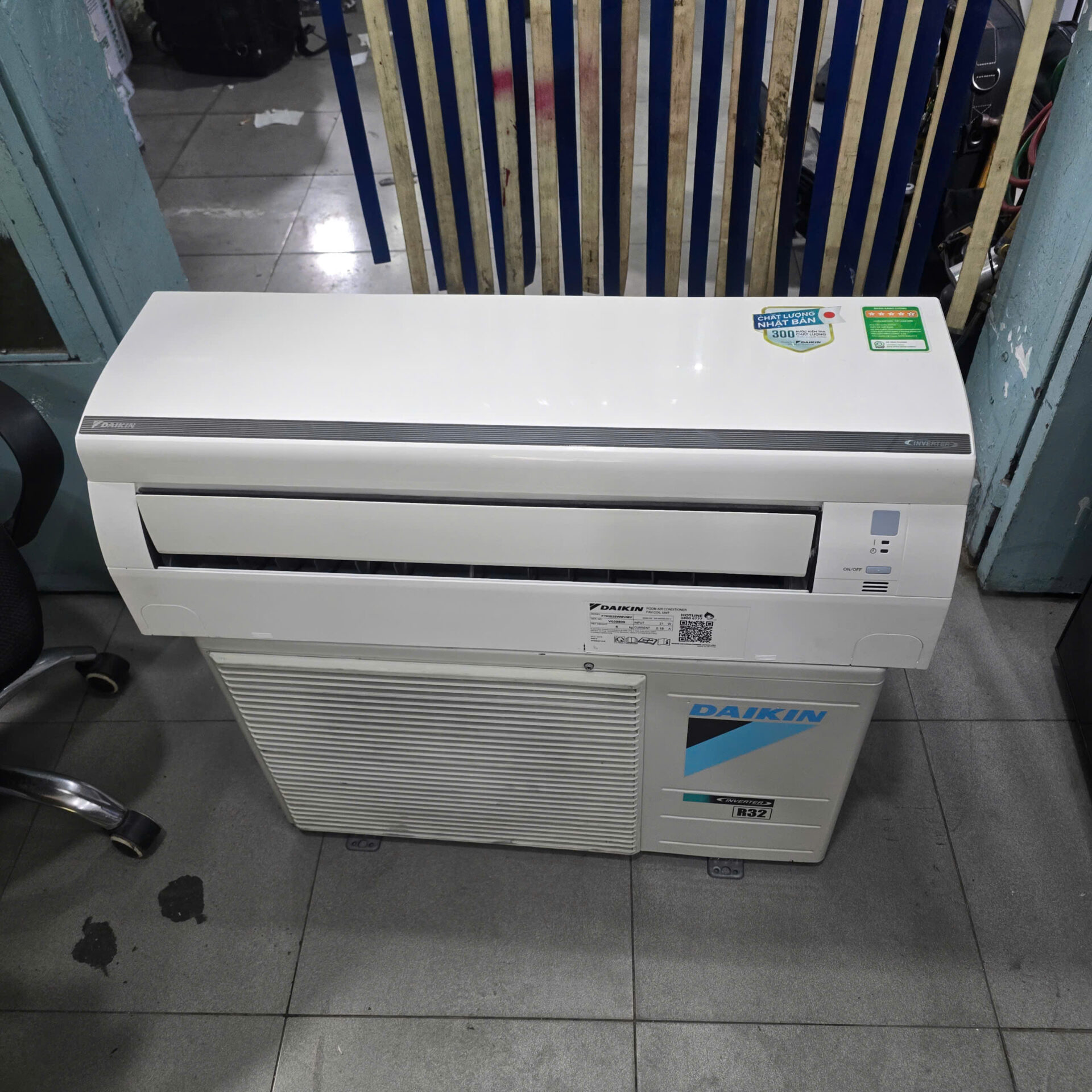 Máy lạnh Daikin Inverter 1HP FTKB25WMVMV