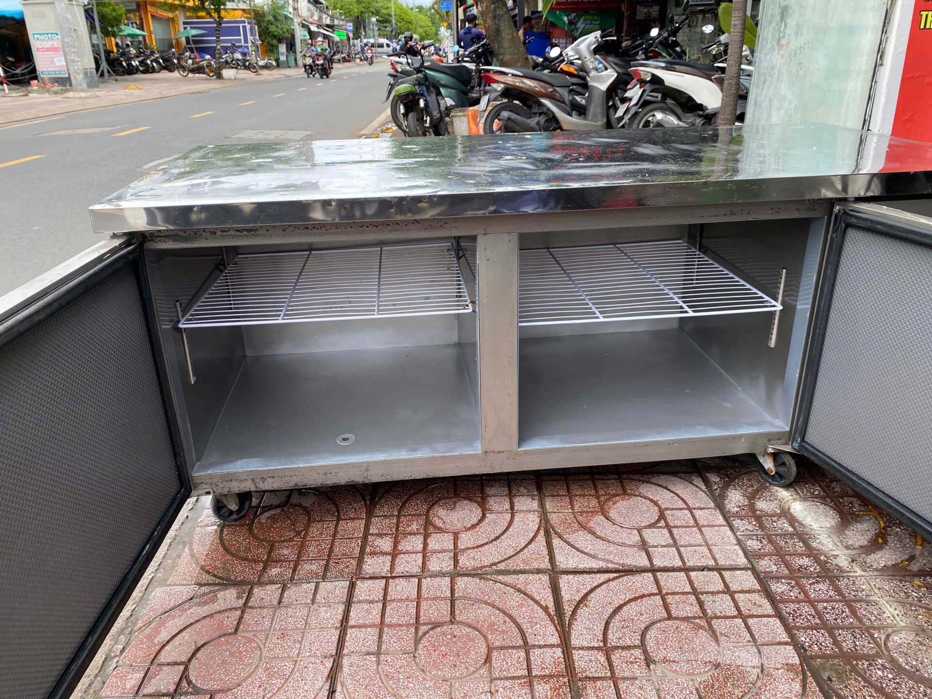 Bàn đông mát 450L inox cao cấp bền bỉ - FreeShip - Hình ảnh 3