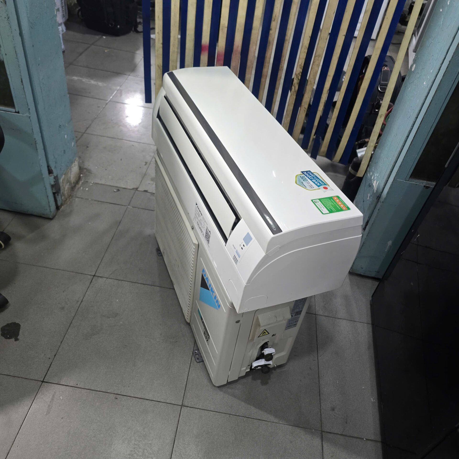 Máy lạnh Daikin Inverter 1HP FTKB25WMVMV - Hình ảnh 4