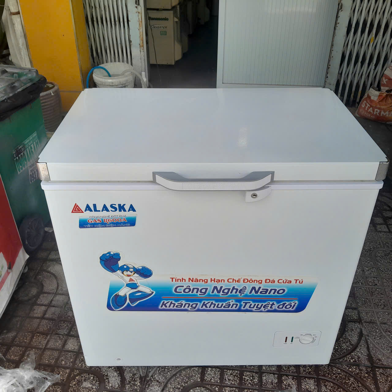 Tủ đông Alaska 205 lít BD-300 zin mới 90% nhẹ điện FreeShip