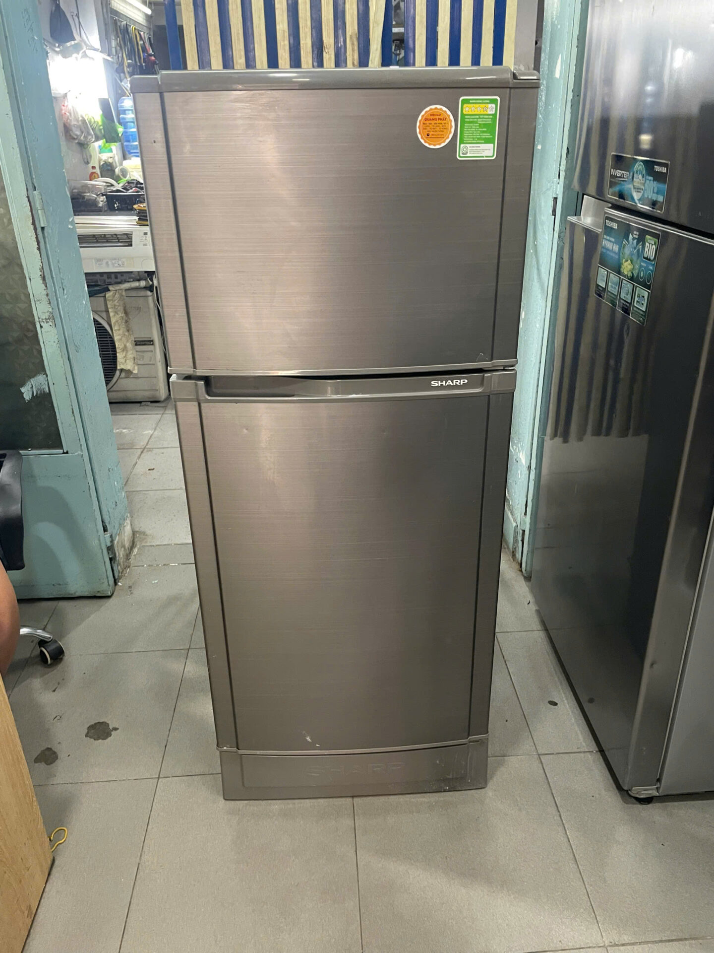 Tủ lạnh sharp 165 lít làm đá nhanh, ko đóng tuyết FreeShip