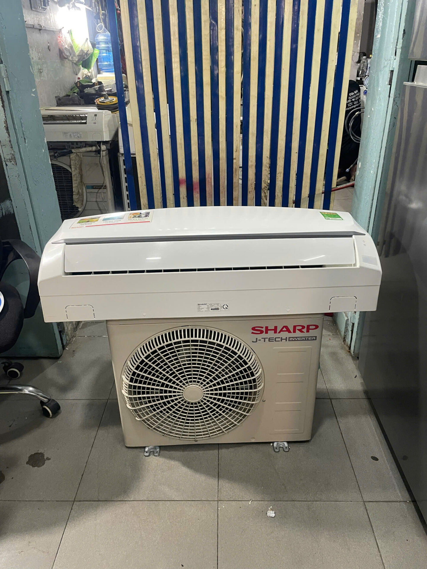 Máy lạnh Sharp Inverter 1.5HP AH-X13ZEW nhẹ điện - Hình ảnh 3