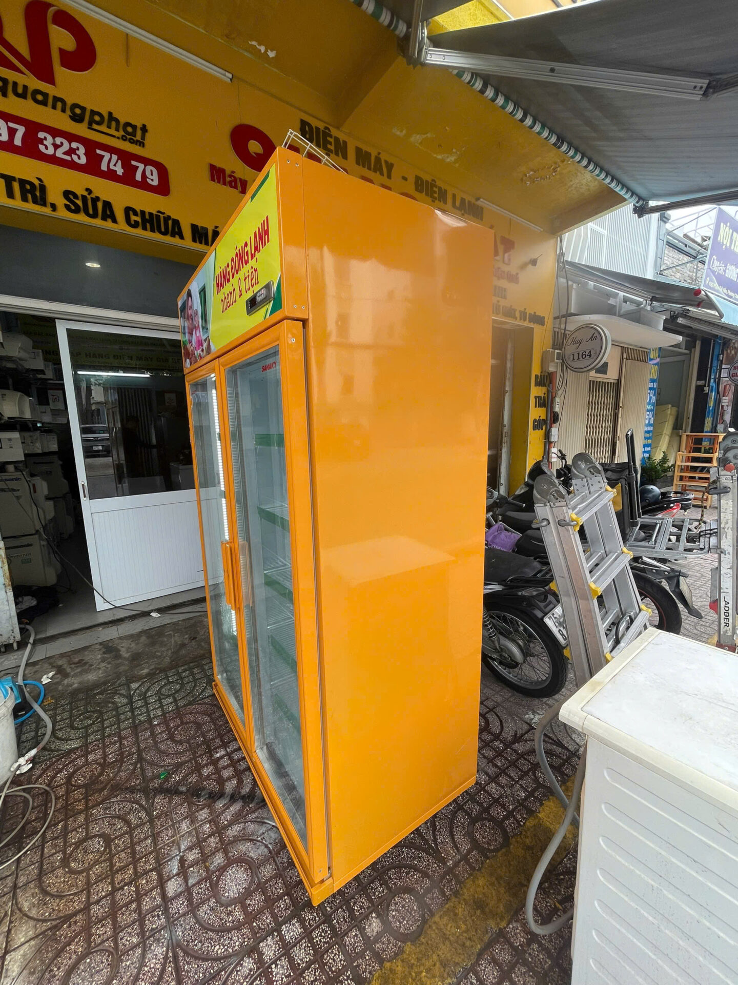 Tủ mát Sanaky 1100L inverter VH-1209HP3A zin mới 95% - Hình ảnh 4