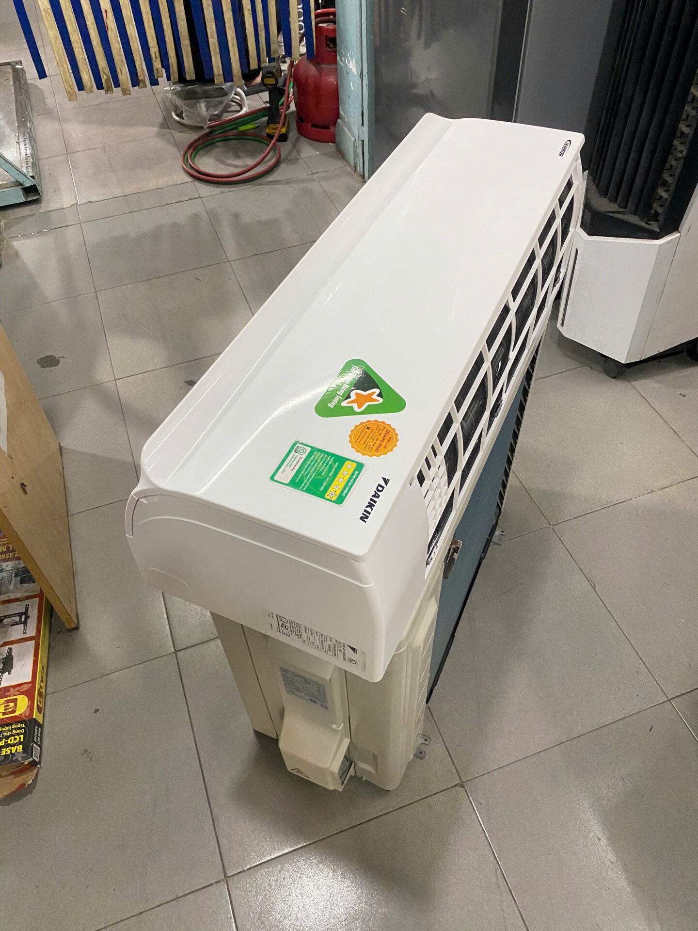 Máy lạnh Daikin 1.5hp inverter FTKA35UAVMV - Hình ảnh 4