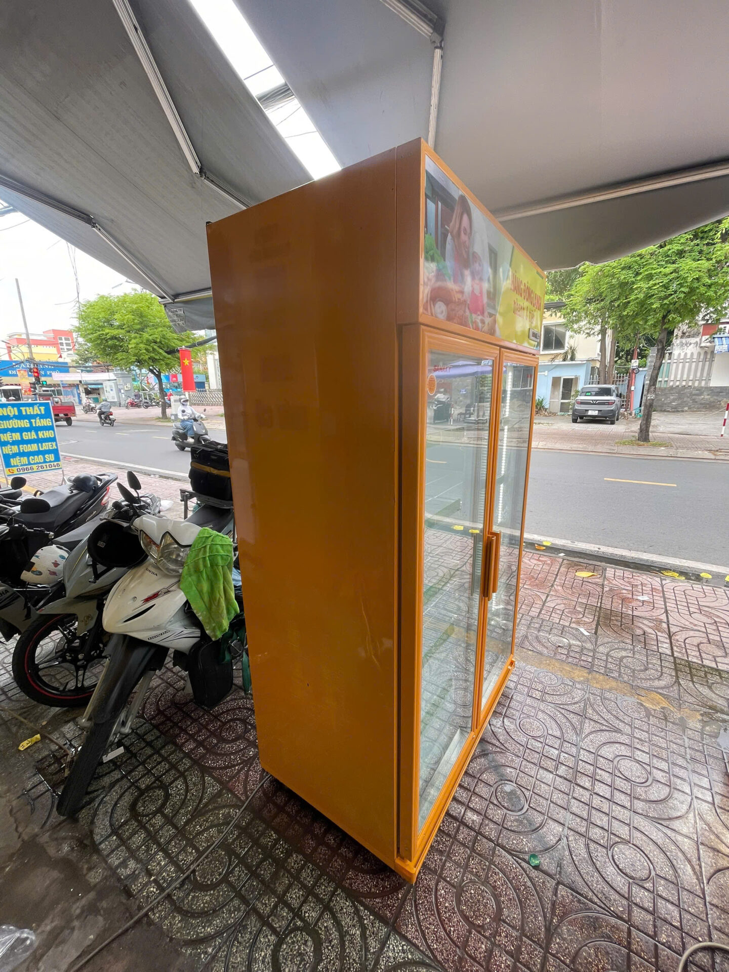 Tủ mát Sanaky 1100L inverter VH-1209HP3A zin mới 95% - Hình ảnh 5