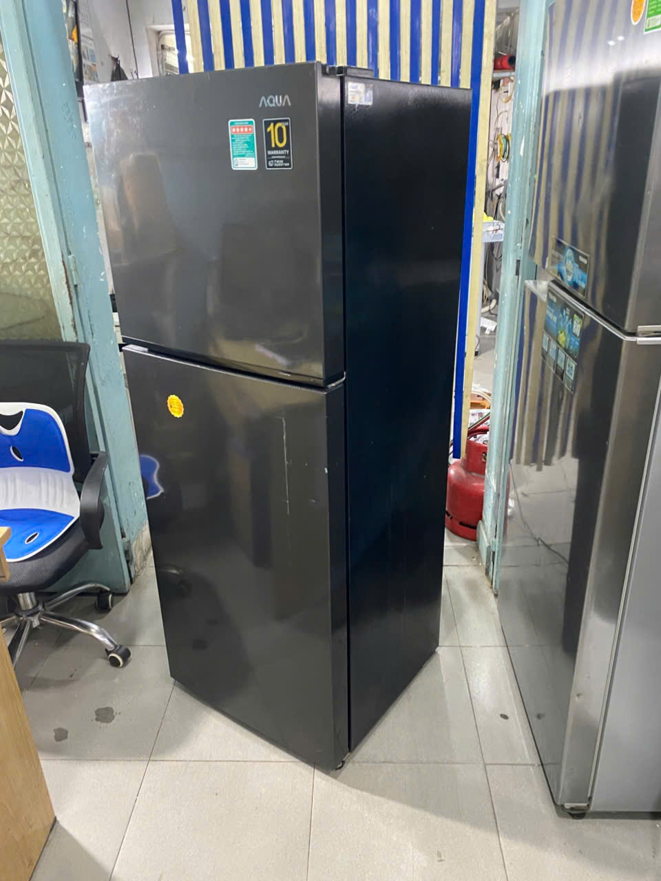 Tủ lạnh Aqua 212 lít Inverter AQR-T239FA Date 2025 - Hình ảnh 5