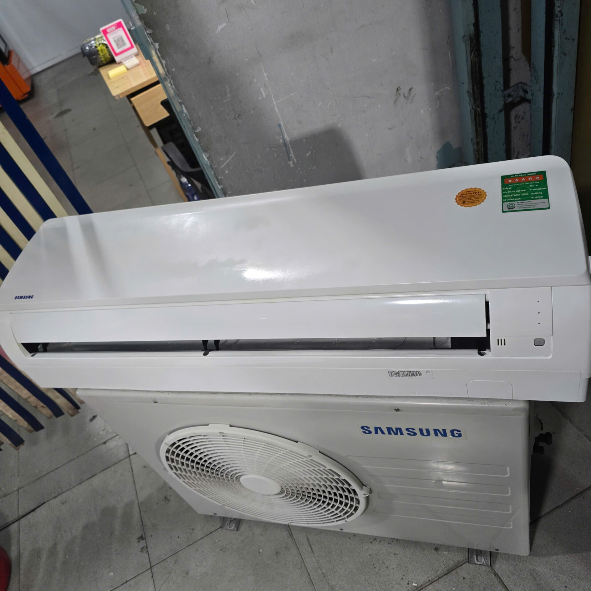 Máy lạnh Samsung 2HP - Bao công lắp đặt
