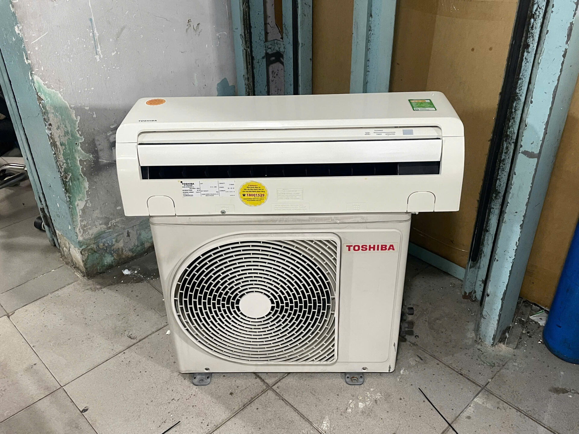 Máy lạnh Toshiba 1HP - Bao công lắp đặt
