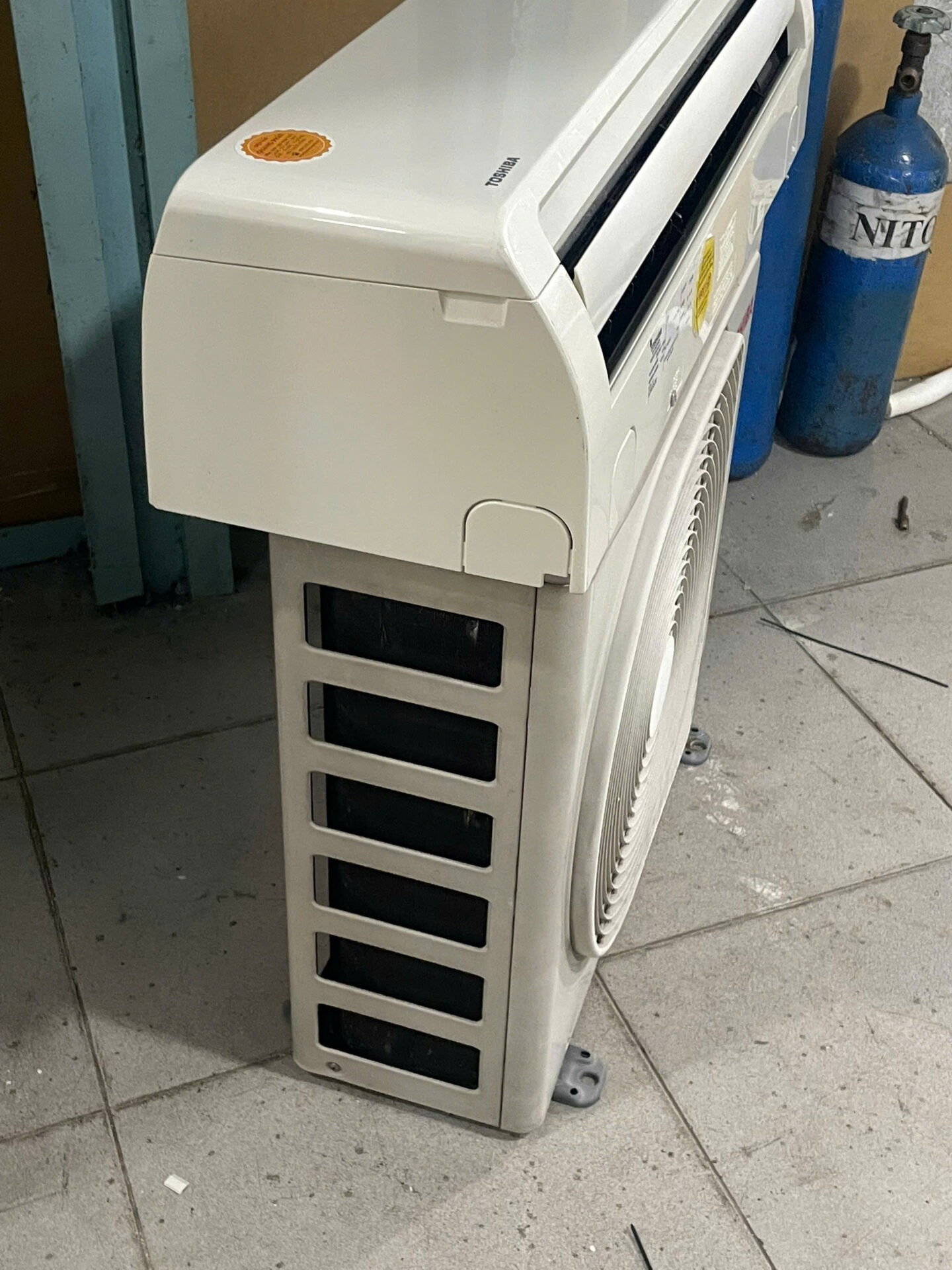 Máy lạnh Toshiba 1HP - Bao công lắp đặt - Hình ảnh 3