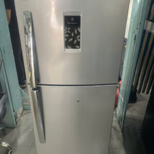 Tủ lạnh Electrolux 211 lít ThaiLan Bền bỉ FreeShip