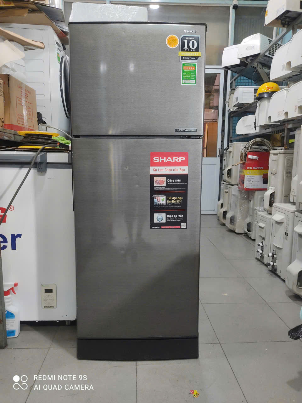 Tủ lạnh Sharp 196 lít Inverter nhẹ điện - FreeShip